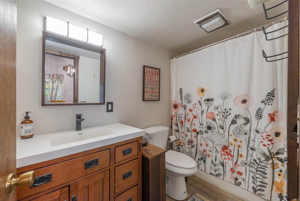 11388 Chamonix Road Truckee, CA 96161 - Photo 14 of 21 Gallery Image 14