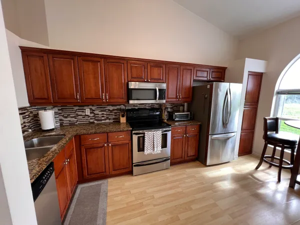 $3,600 | 602 Sabal Palm Lane, Palm Beach Gardens, FL 33418