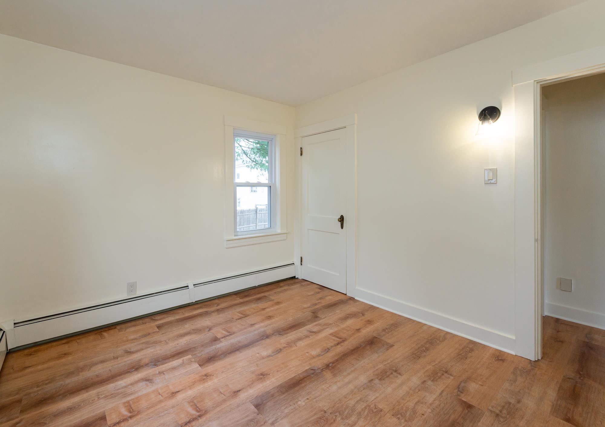 8 Laurel Street Derry, NH 03038 - Photo 15 of 43