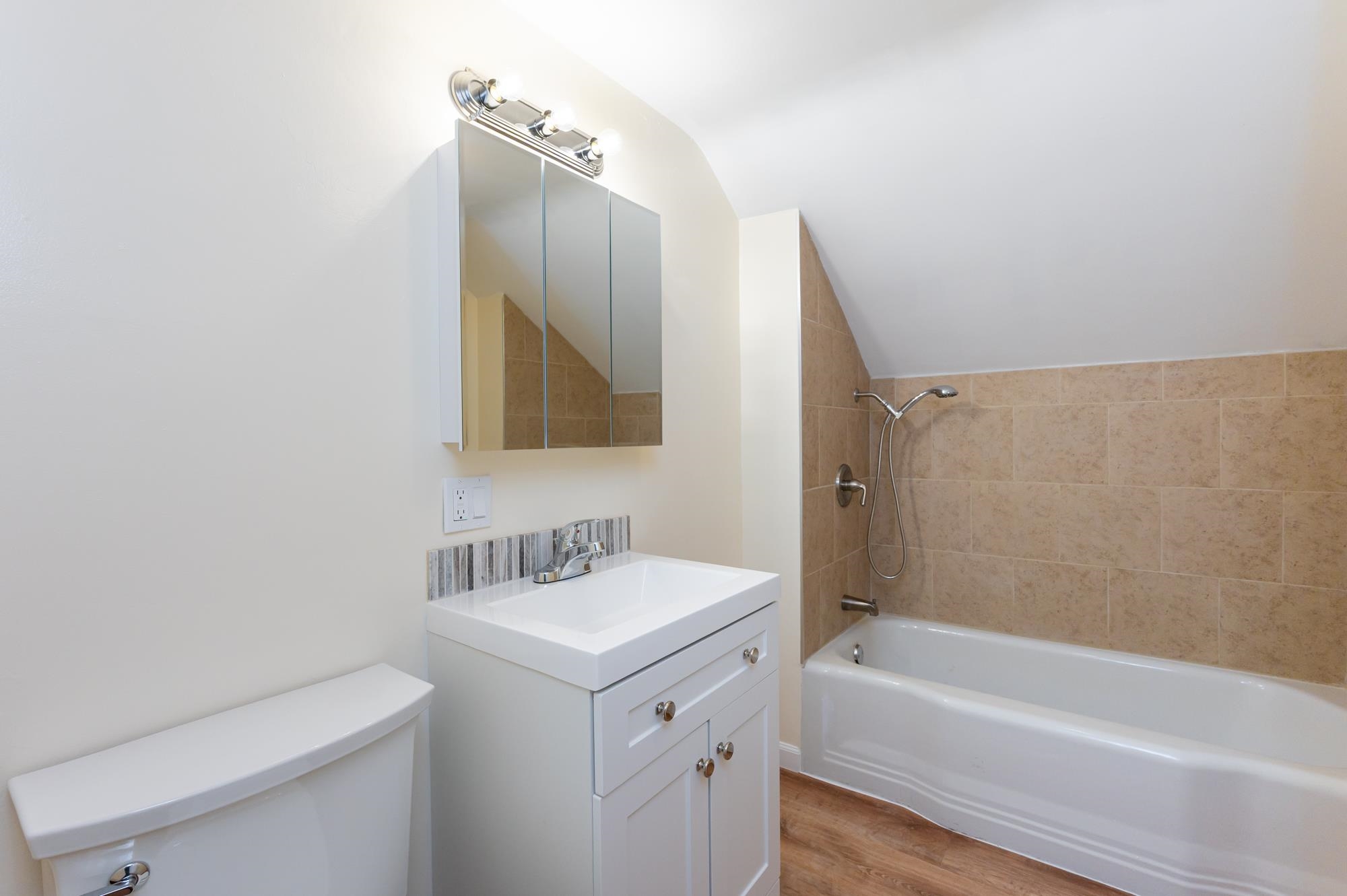 8 Laurel Street Derry, NH 03038 - Photo 22 of 43