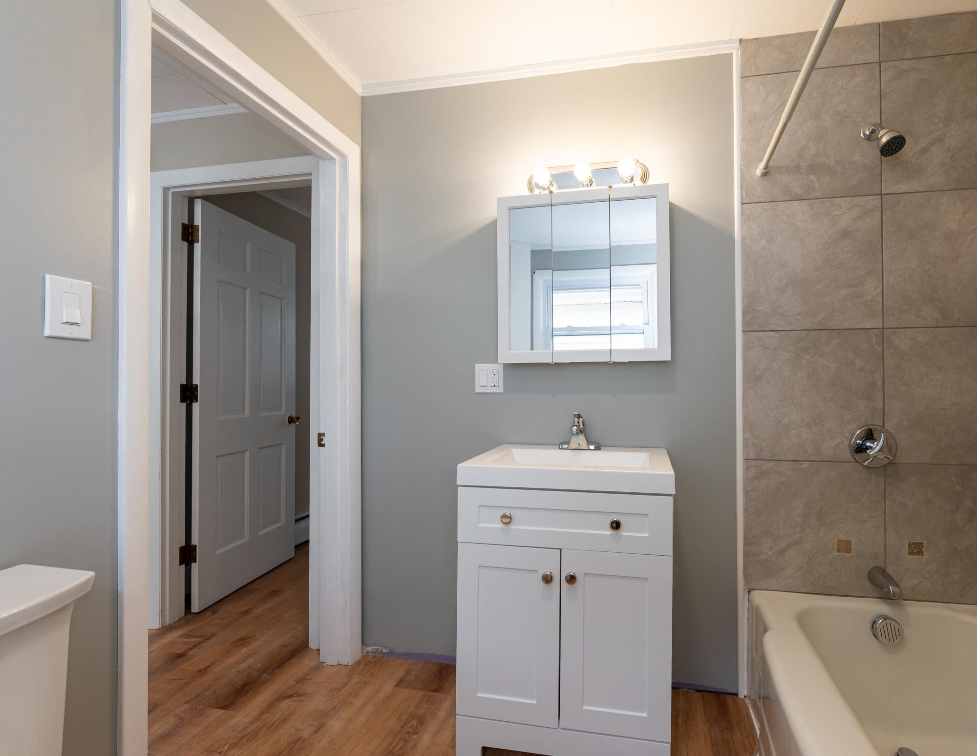 8 Laurel Street Derry, NH 03038 - Photo 29 of 43