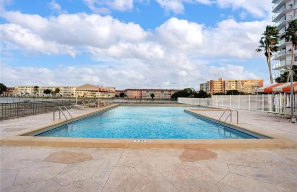 $1,600 | 1301 Northeast Miami Gardens Drive, Unit 202W, Miami, FL 33179