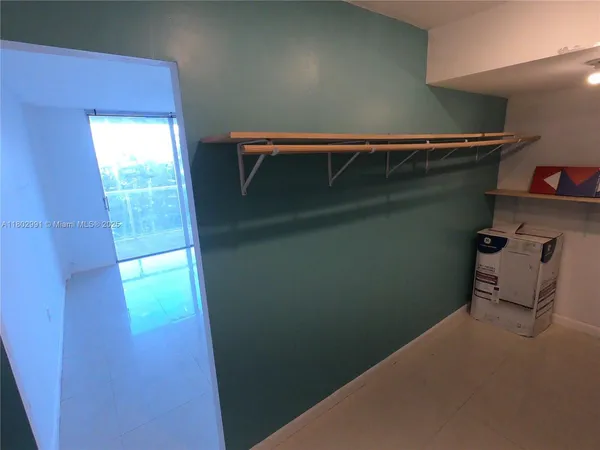 $1,600 | 1301 Northeast Miami Gardens Drive, Unit 202W, Miami, FL 33179
