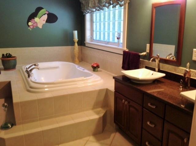 81 Cascade Road Old Orchard Beach, ME 04064 - Photo 19 of 32 Master Bath/Spa.
