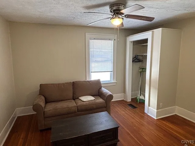 $800 | 1012 Cadillac Street, Unit 3, Salina, NY 13208