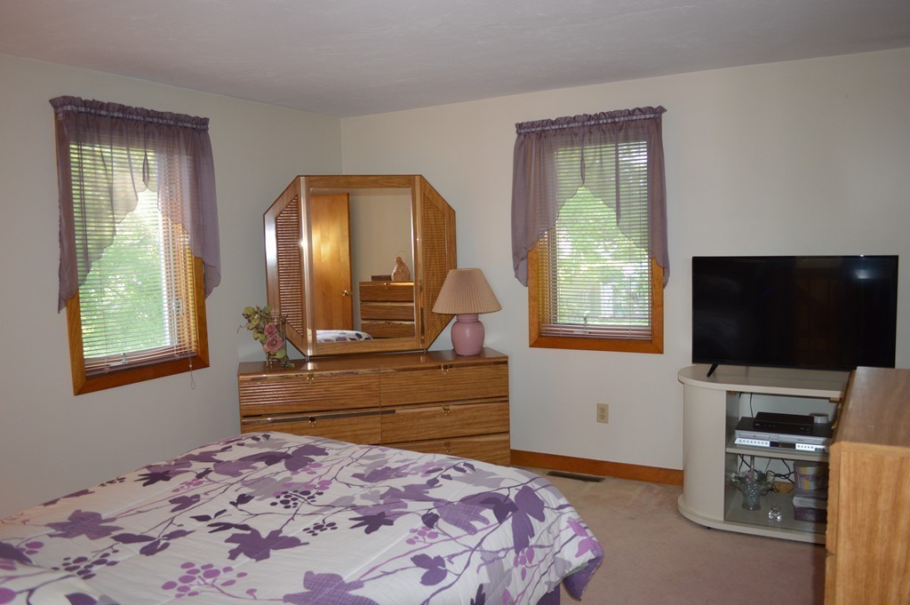 393 Newhall Street Fall River, MA 02721 - Photo 18 of 27 Gallery Image 18