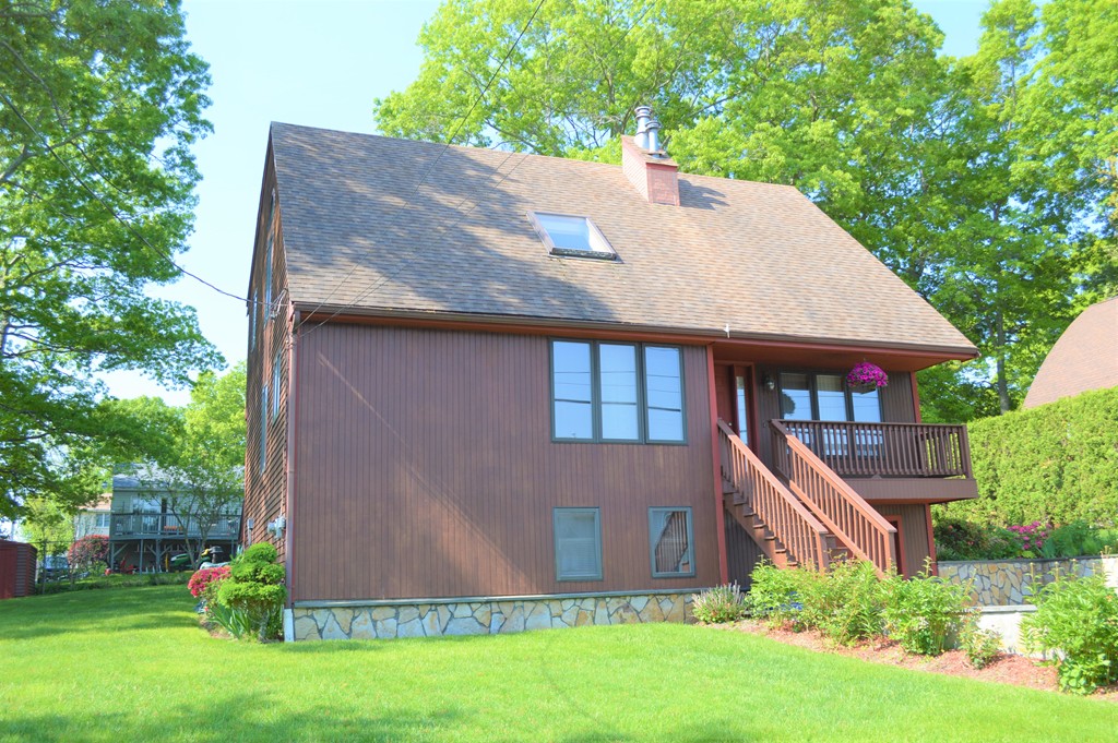 393 Newhall Street Fall River, MA 02721 - Photo 3 of 27 Gallery Image 3