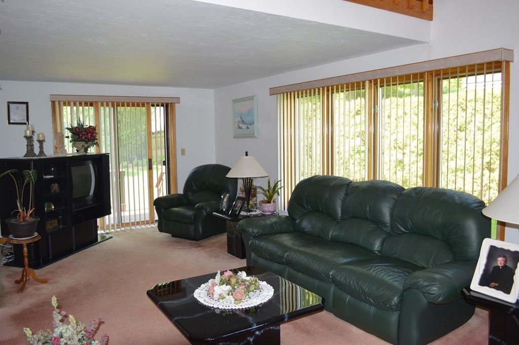 393 Newhall Street Fall River, MA 02721 - Photo 6 of 27 Gallery Image 6
