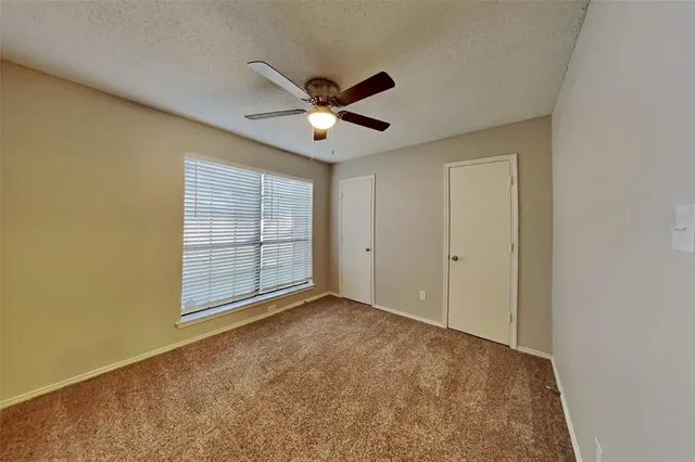 $1,895 | 404 Hemlock Drive, Arlington, TX 76018