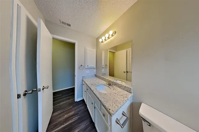 $1,895 | 404 Hemlock Drive, Arlington, TX 76018