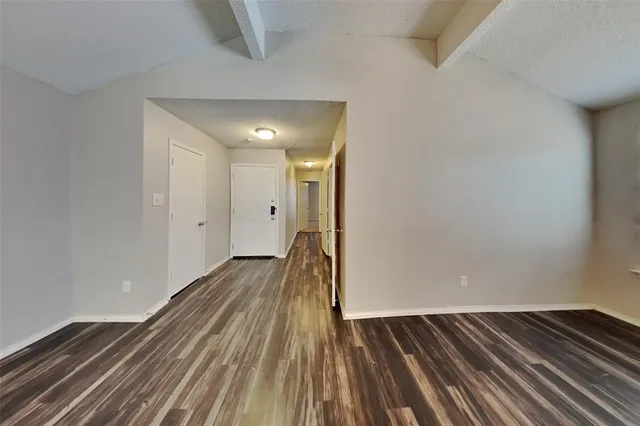 $1,895 | 404 Hemlock Drive, Arlington, TX 76018