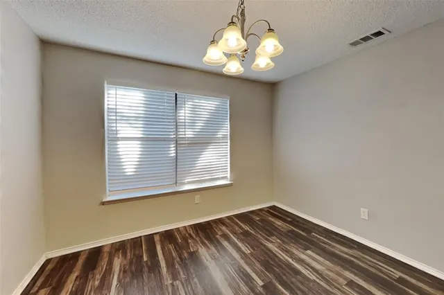 $1,895 | 404 Hemlock Drive, Arlington, TX 76018