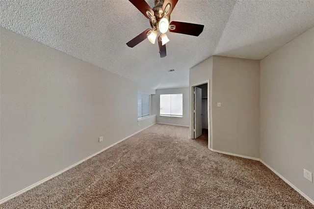 $1,895 | 404 Hemlock Drive, Arlington, TX 76018