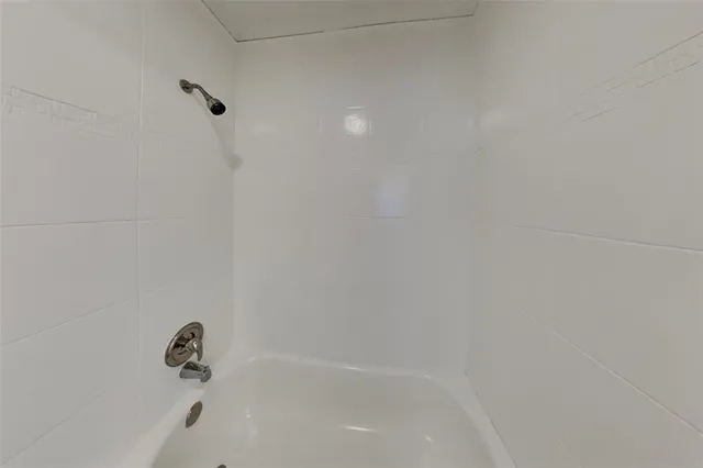 $1,895 | 404 Hemlock Drive, Arlington, TX 76018