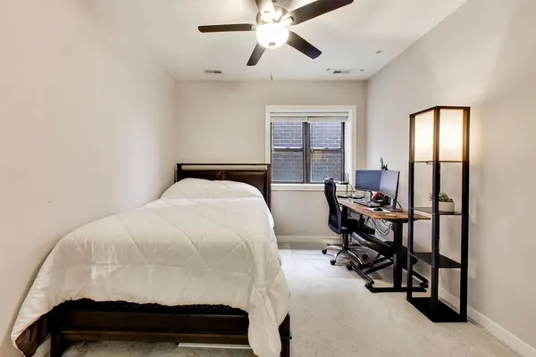 $475,000 | 3028 West Roscoe Street, Unit 406, Chicago, IL 60618