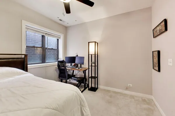 $475,000 | 3028 West Roscoe Street, Unit 406, Chicago, IL 60618