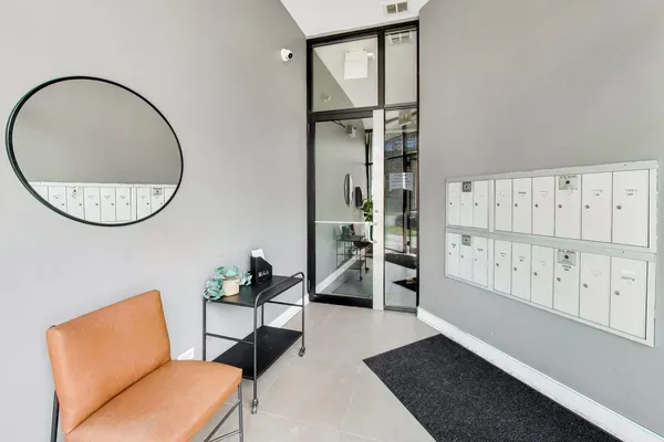 $475,000 | 3028 West Roscoe Street, Unit 406, Chicago, IL 60618