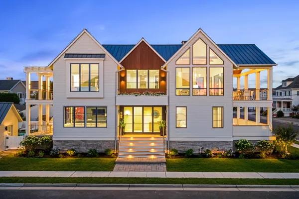 $7,595,000 | 144 89th Street, Stone Harbor, NJ 08247