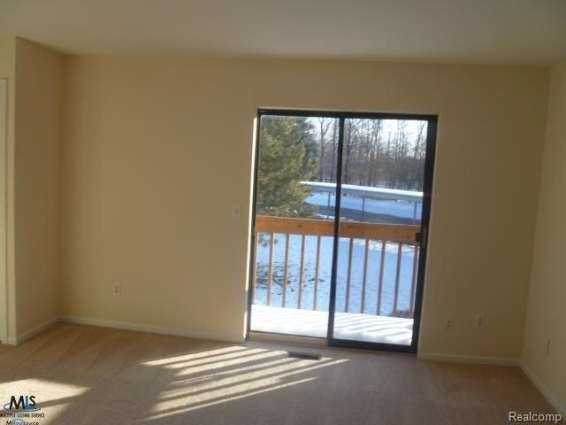 1563 Streamwood Court Rochester, MI 48307 - Photo 13 of 16 13.jpg