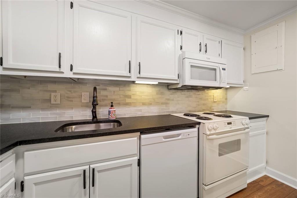 1727 South Hawthorne Road Winston-Salem, NC 27103 - Photo 19 of 31