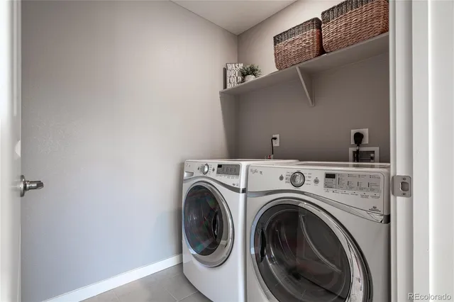 a view of an house with backyard porch and furniture