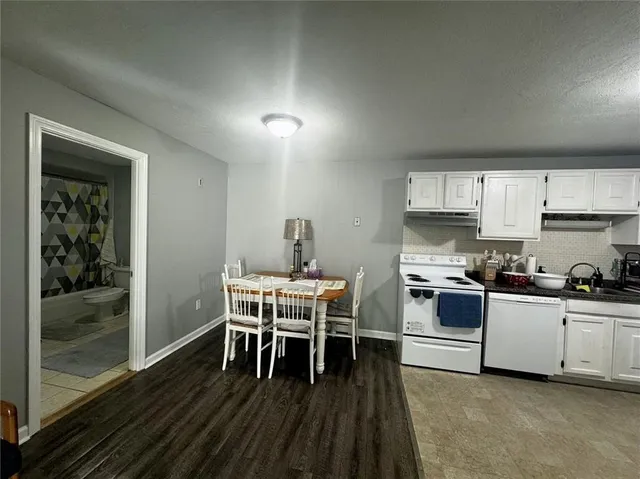 $220,000 | 300 Smithfield Road, Unit B552, North Providence, RI 02904