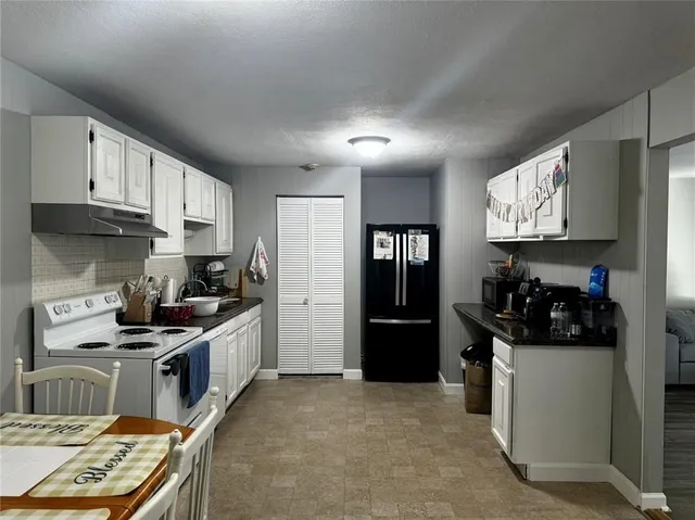 $220,000 | 300 Smithfield Road, Unit B552, North Providence, RI 02904