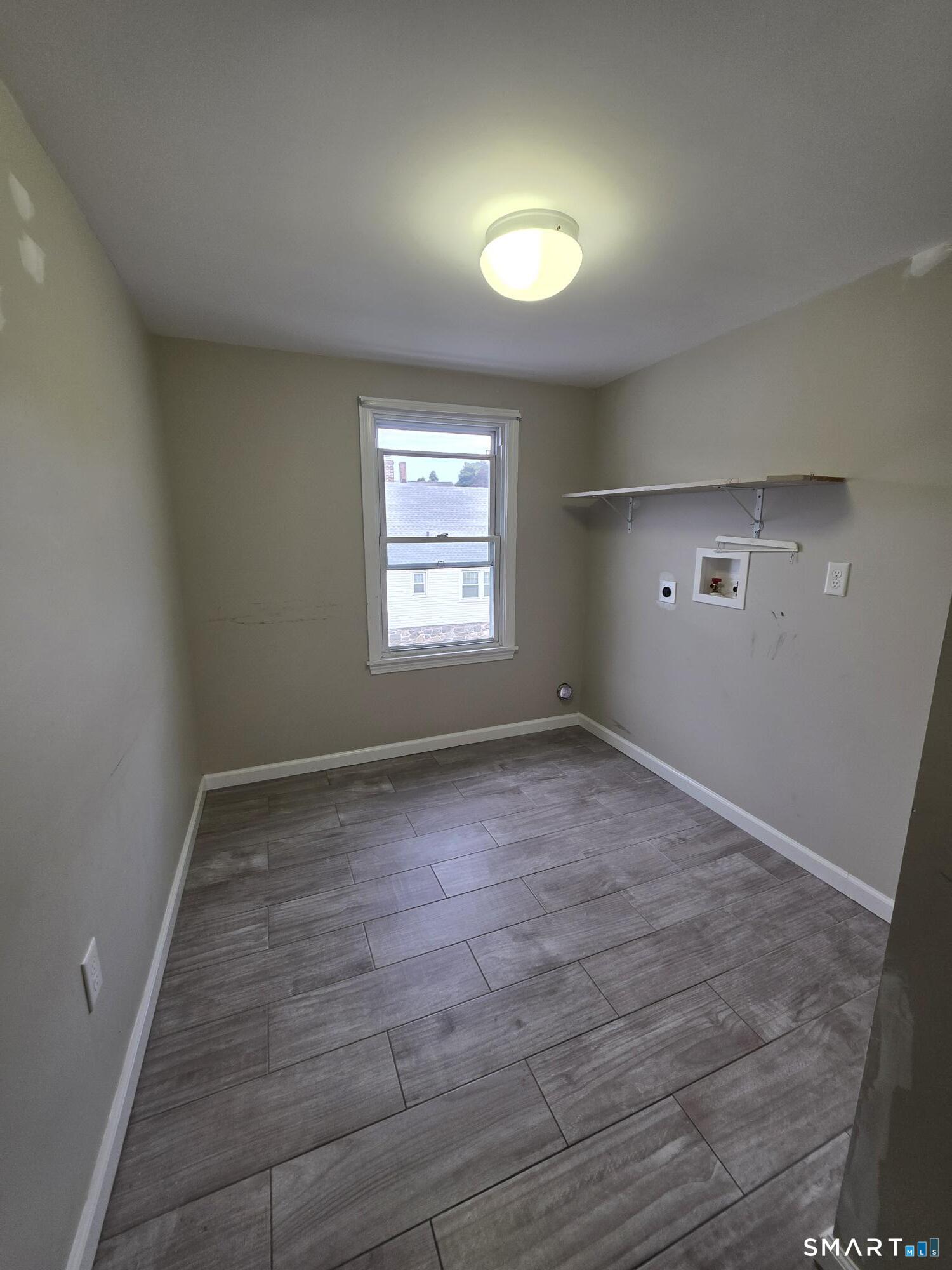 138 Divinity Street Bristol, CT 06010 - Photo 8 of 14 Gallery Image 8