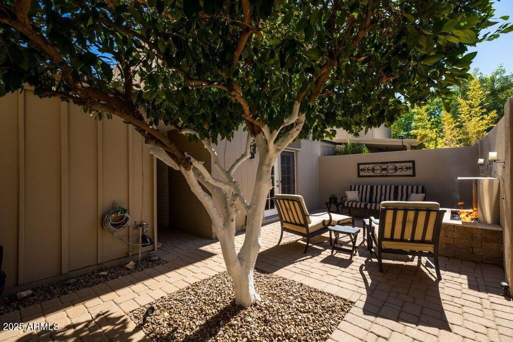 1252 East Medlock Drive Phoenix, AZ 85014 - Photo 17 of 33 View with Garage Entry