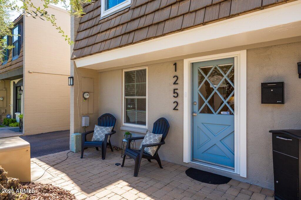 1252 East Medlock Drive Phoenix, AZ 85014 - Photo 2 of 33 Paver Stone Front Porch