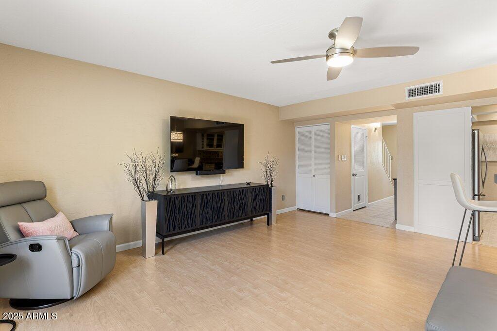 1252 East Medlock Drive Phoenix, AZ 85014 - Photo 8 of 33 Storage Areas Beyond