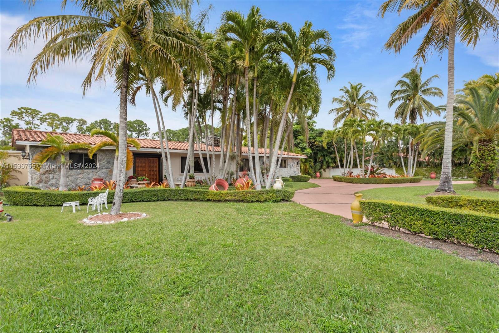 8461 Southwest 68th St Rd  