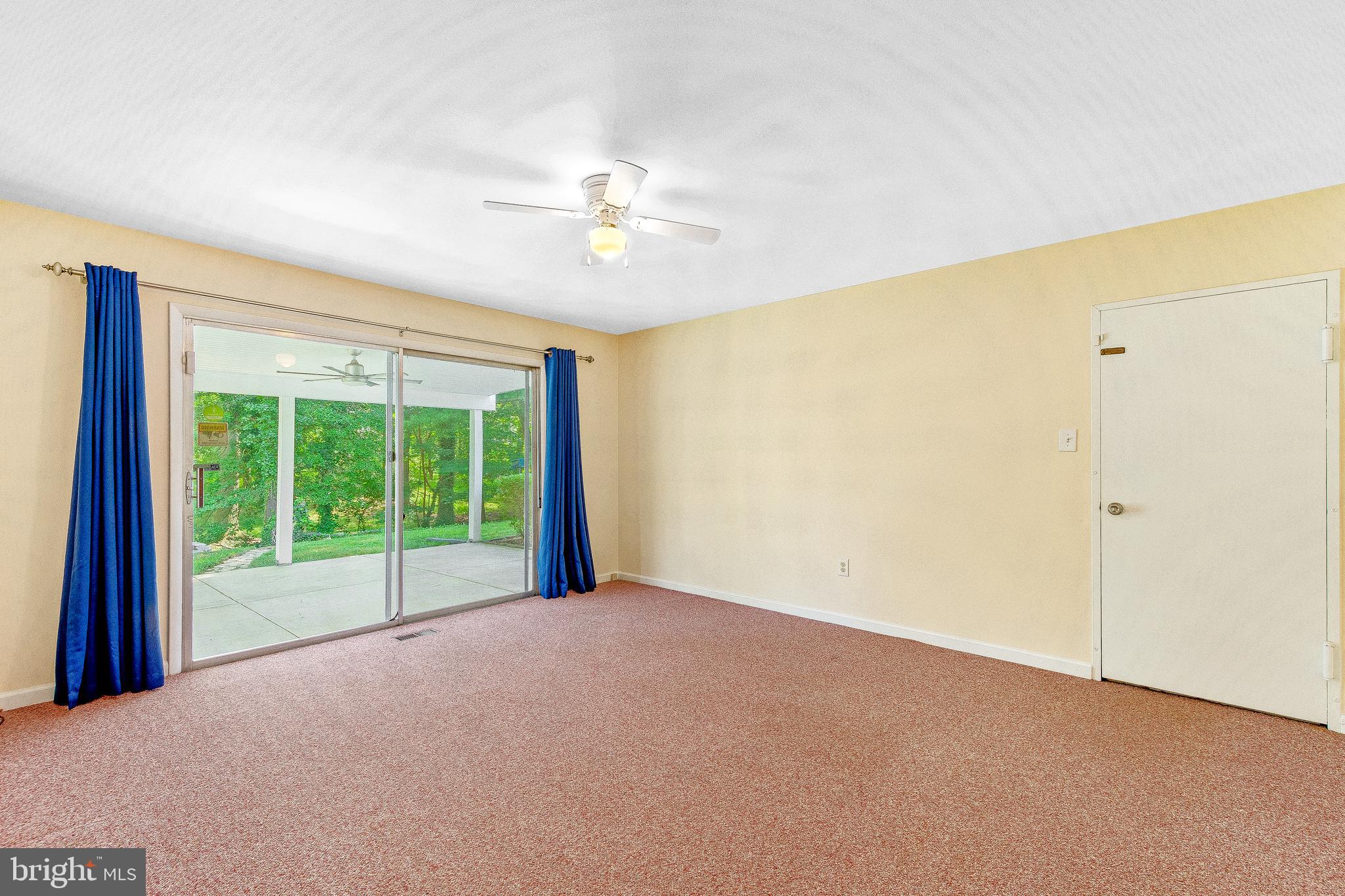 12701 Cedarbrook Lane Laurel, MD 20708 - Photo 12 of 33 Family room