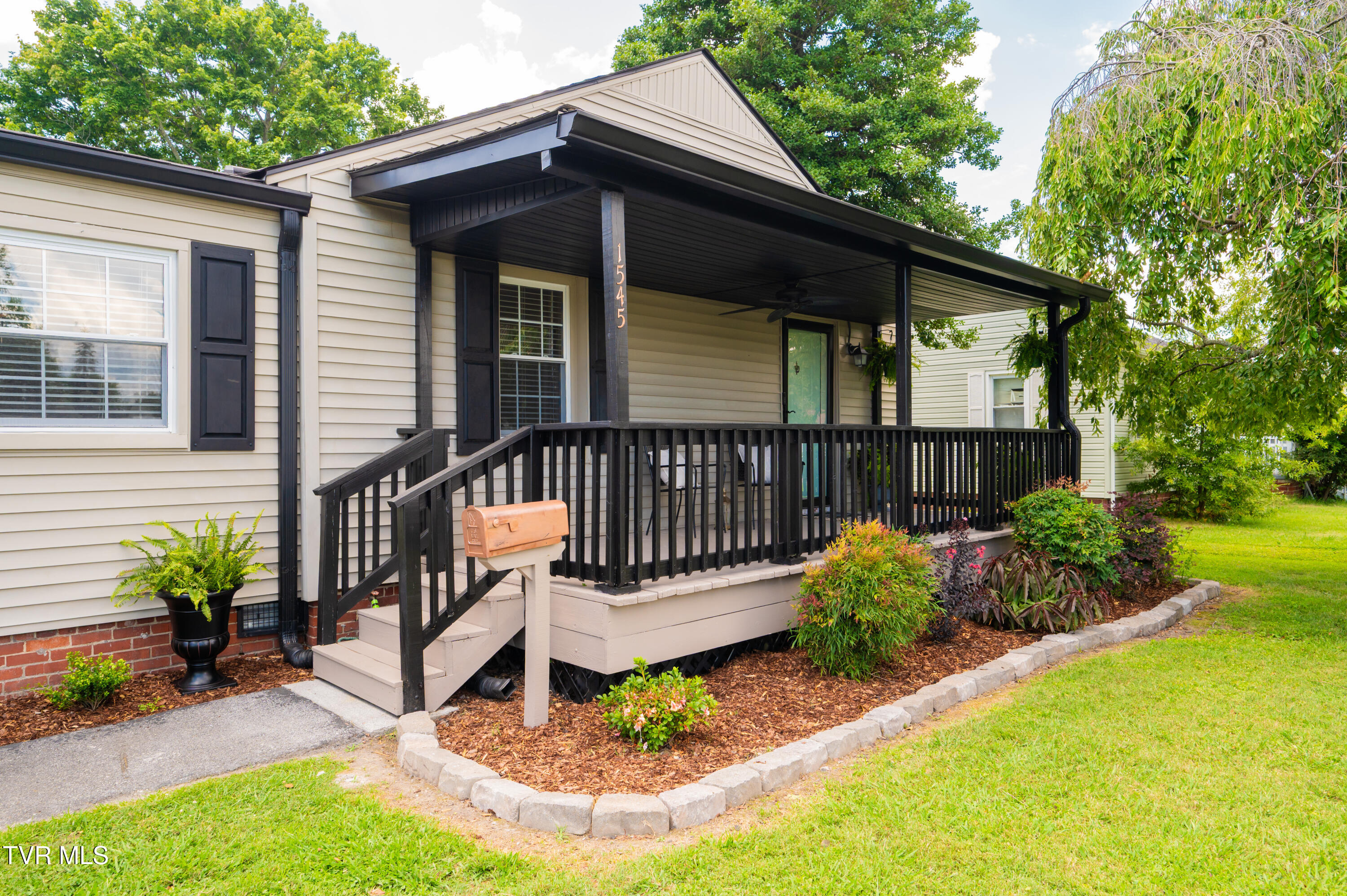 1545 Kings Road Kingsport, TN 37664 - Photo 3 of 53 King Rd-5