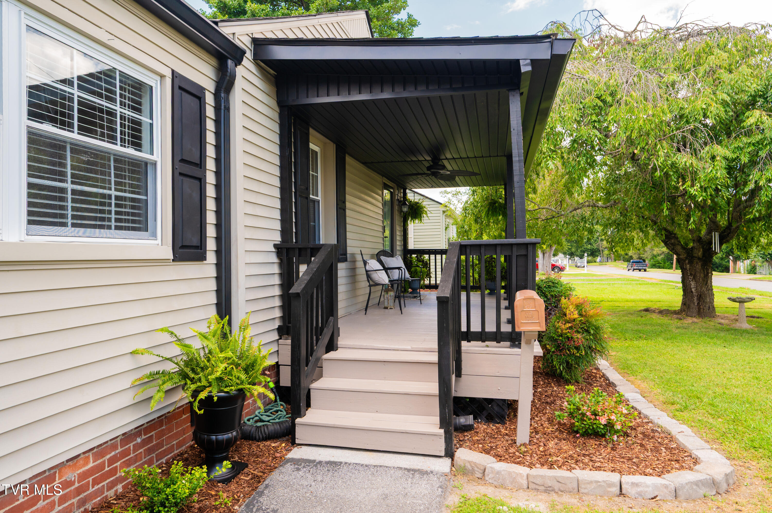 1545 Kings Road Kingsport, TN 37664 - Photo 4 of 53 King Rd-6