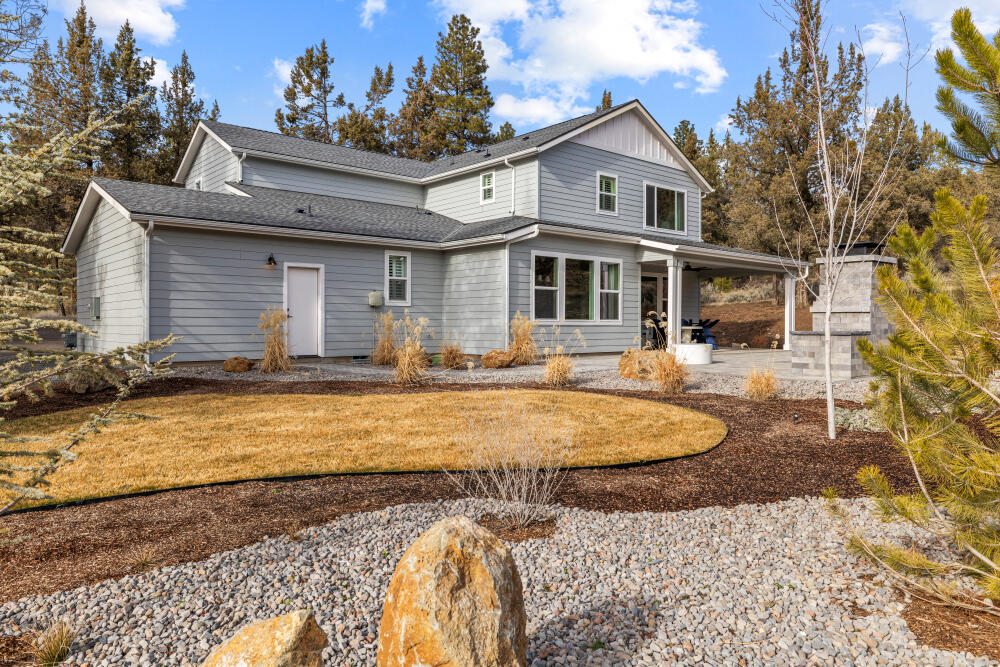 5722 Engleman Spruce Way Klamath Falls, OR 97601 - Photo 12 of 84 5722EnglemanSpruceDr-Exterior-13