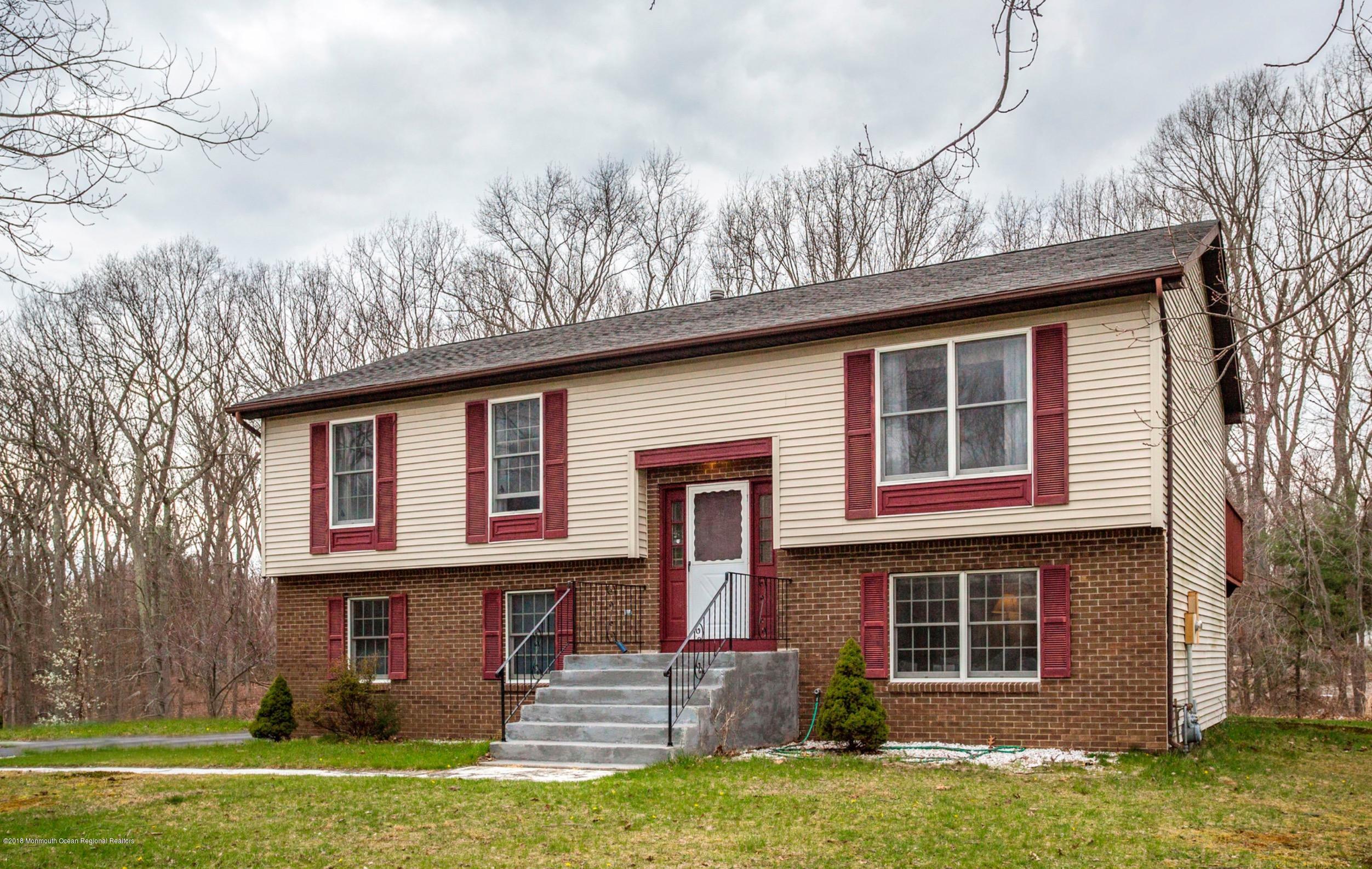 23 Hickory Hill Road Jackson, NJ 08527 - Photo 2 of 25 9C1E942B-39FC-43A2-9A5A-D233DC69B96D