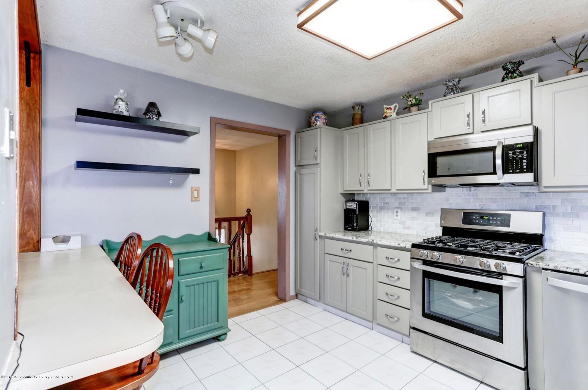 23 Hickory Hill Road Jackson, NJ 08527 - Photo 11 of 25 ACF4C3CC-302D-4580-9DBF-A4E1740B77D8