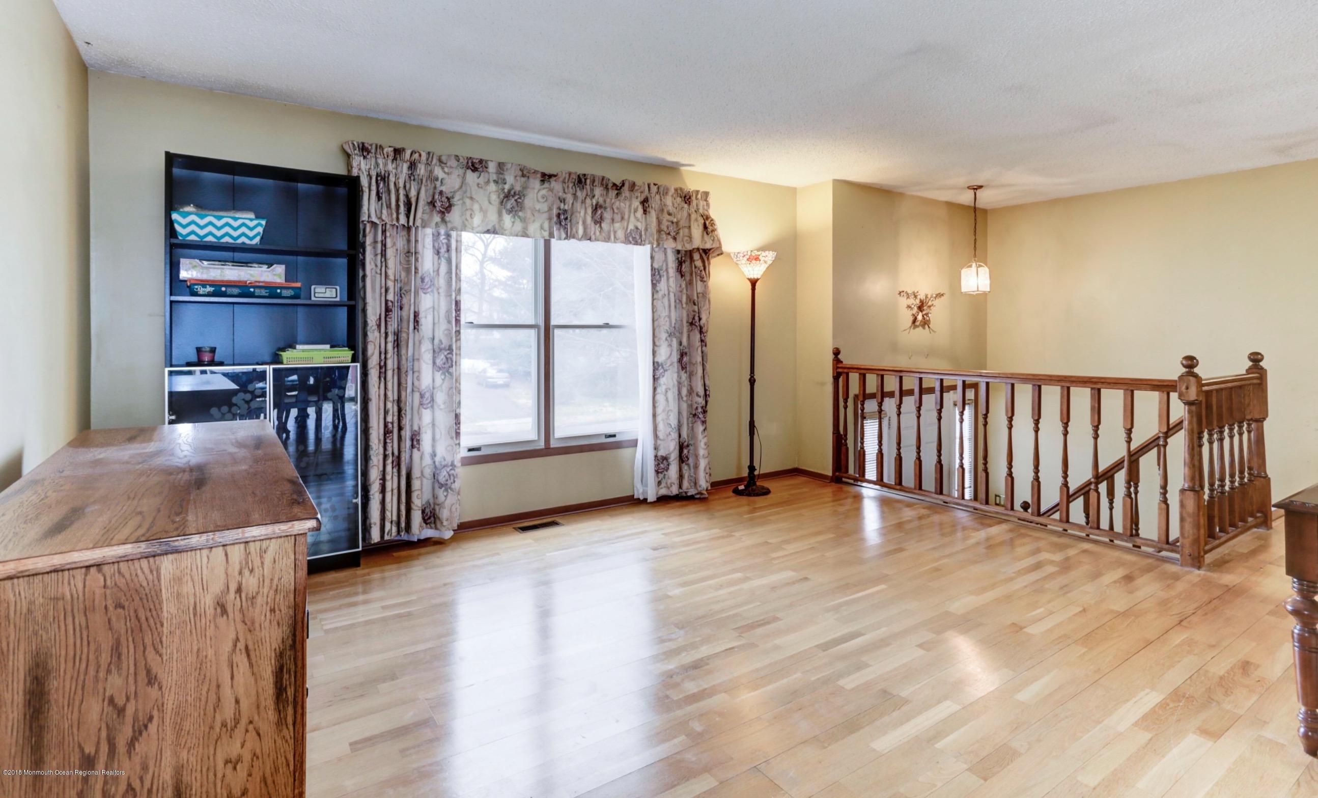 23 Hickory Hill Road Jackson, NJ 08527 - Photo 5 of 25 2CA4FF84-72B6-44EA-9307-6D82593292C5