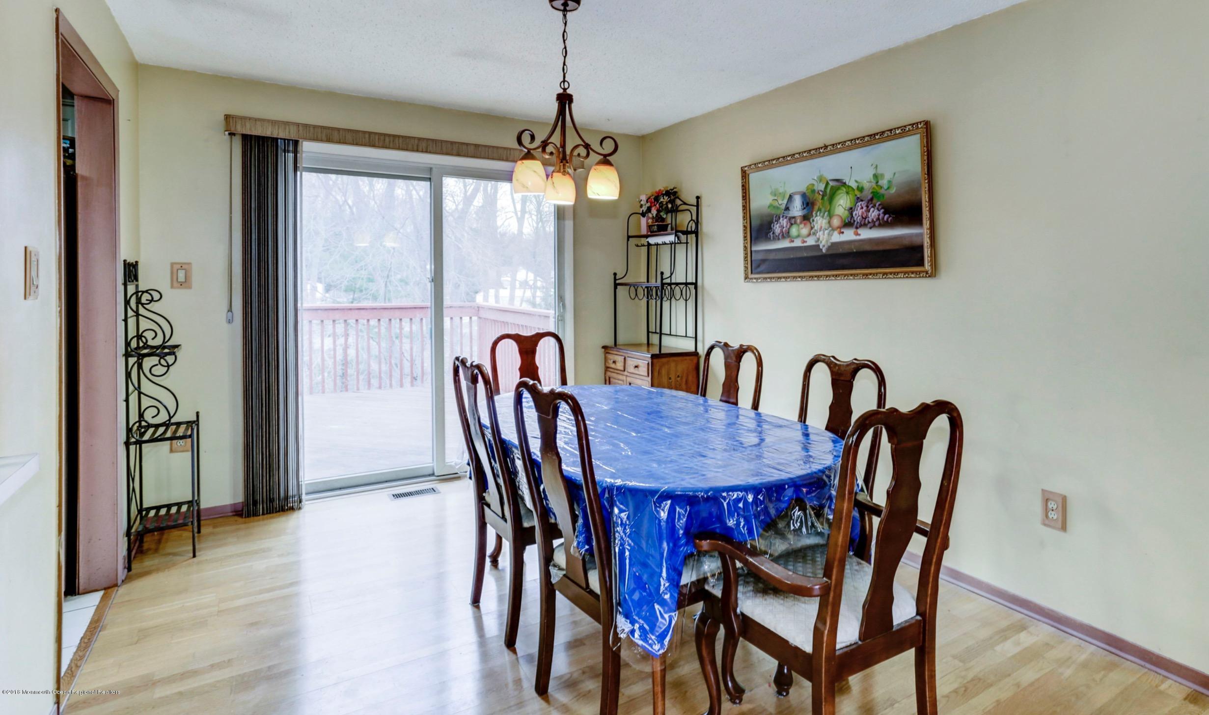23 Hickory Hill Road Jackson, NJ 08527 - Photo 6 of 25 CBC11F58-9B28-4D75-AC90-E00B17FB52BC
