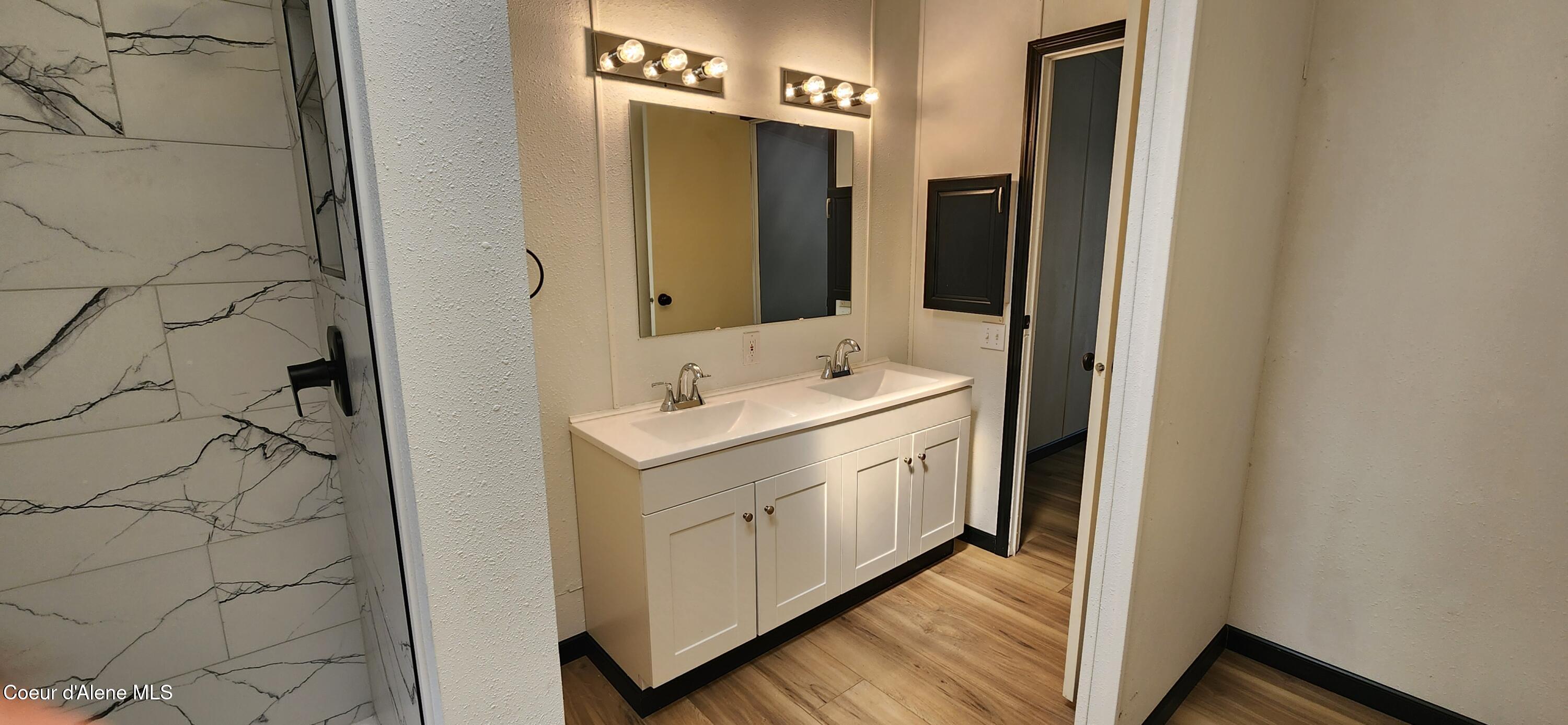 8745 West Meadow Brook Circle Rathdrum, ID 83858 - Photo 11 of 23 master bath