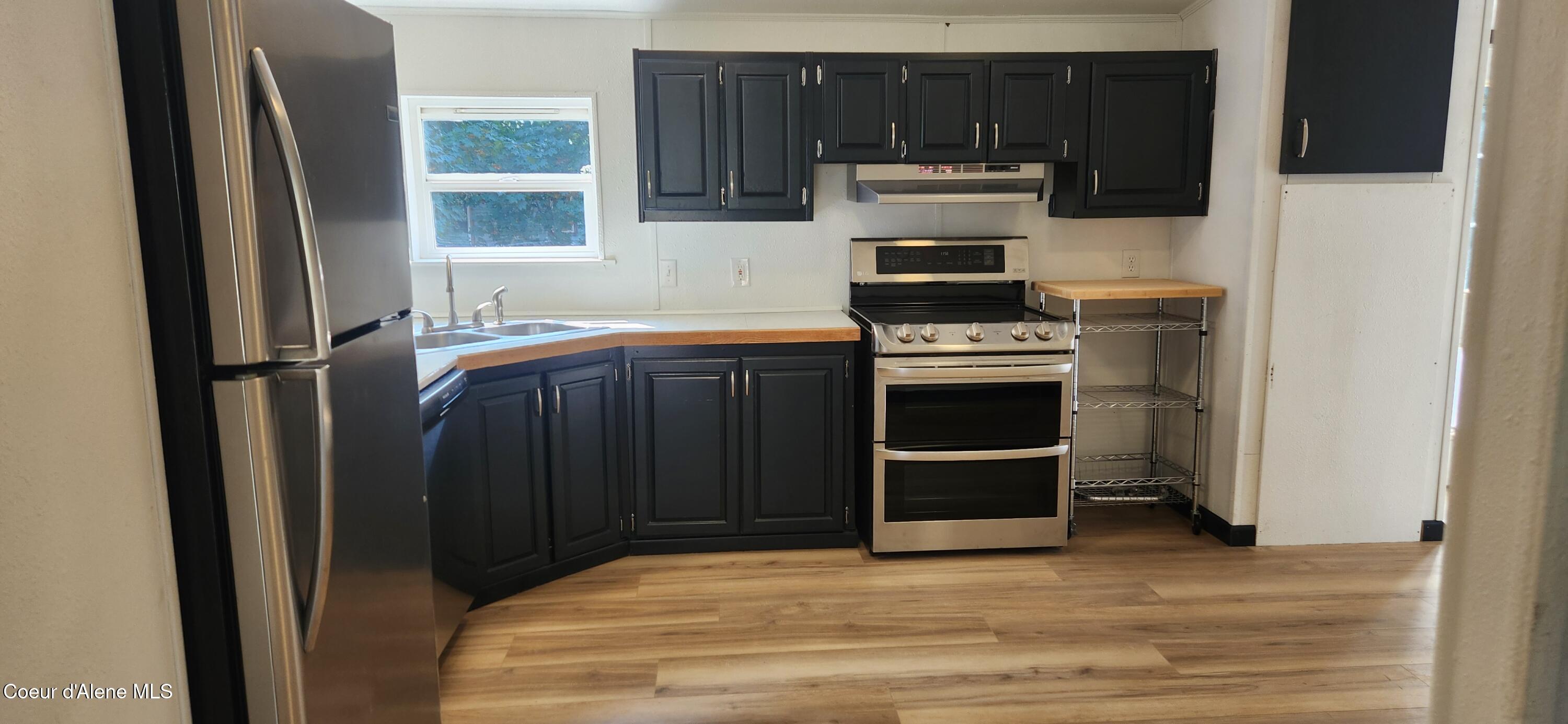 8745 West Meadow Brook Circle Rathdrum, ID 83858 - Photo 4 of 23 kitchen