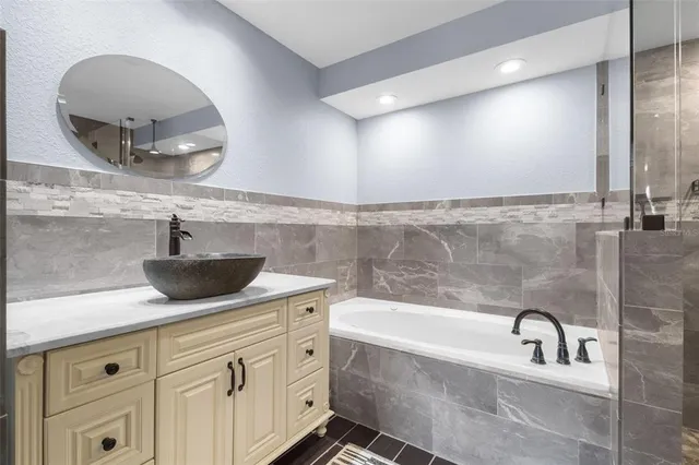 $3,700 | 5201 South Quincy Street, Tampa, FL 33611