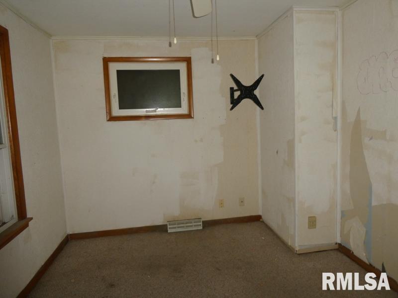 1147 North 7th Street Springfield, IL 62702 - Photo 7 of 15