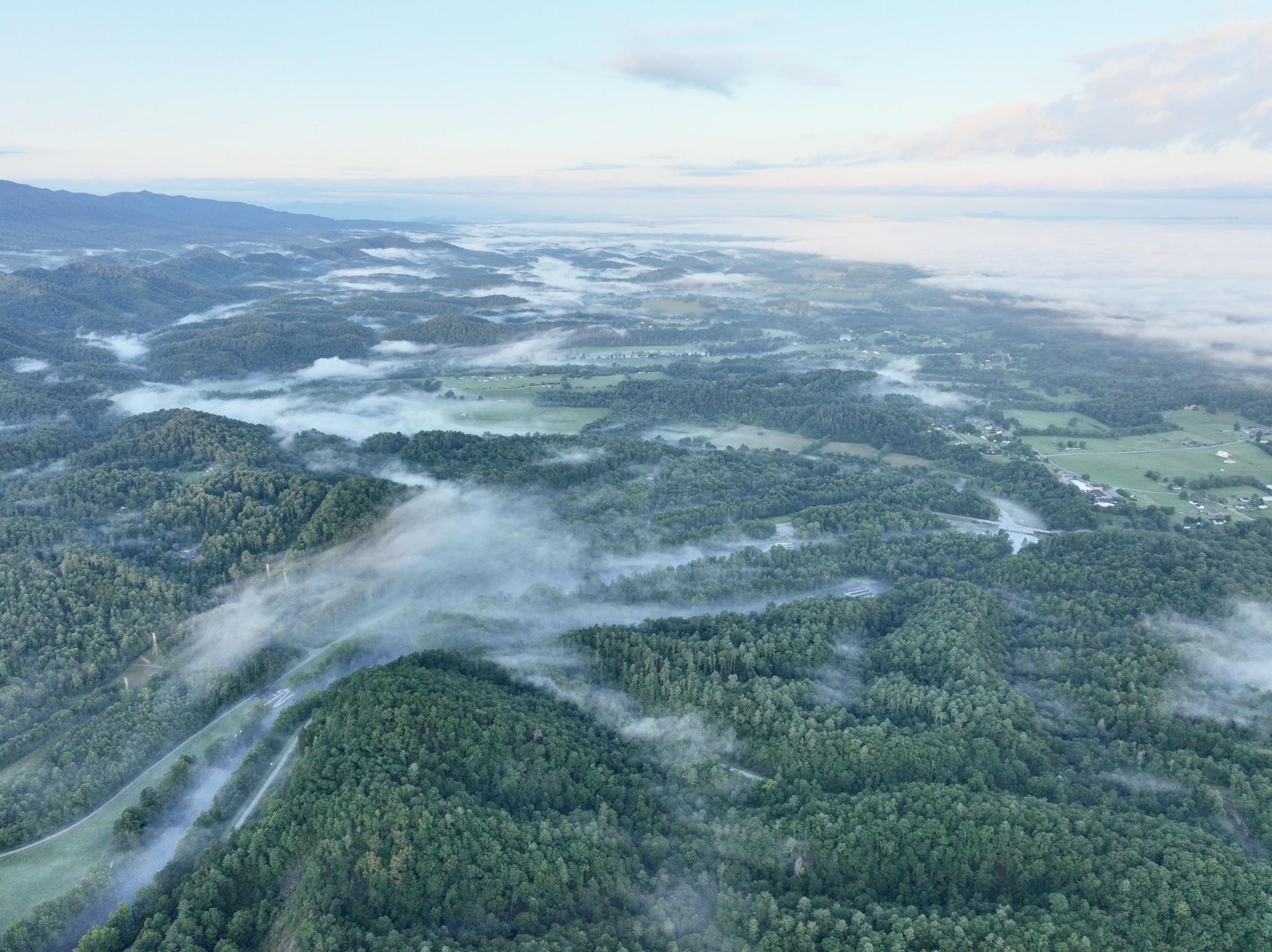 1 Lakeview Dock Road Bristol, TN 37620 - Photo 24 of 26 Gallery Image 24