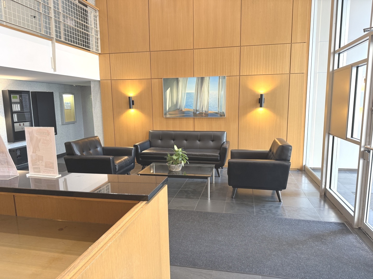 3033 North Sheridan Road, Unit 403 Chicago, IL 60657 - Photo 2 of 25 Gallery Image 2