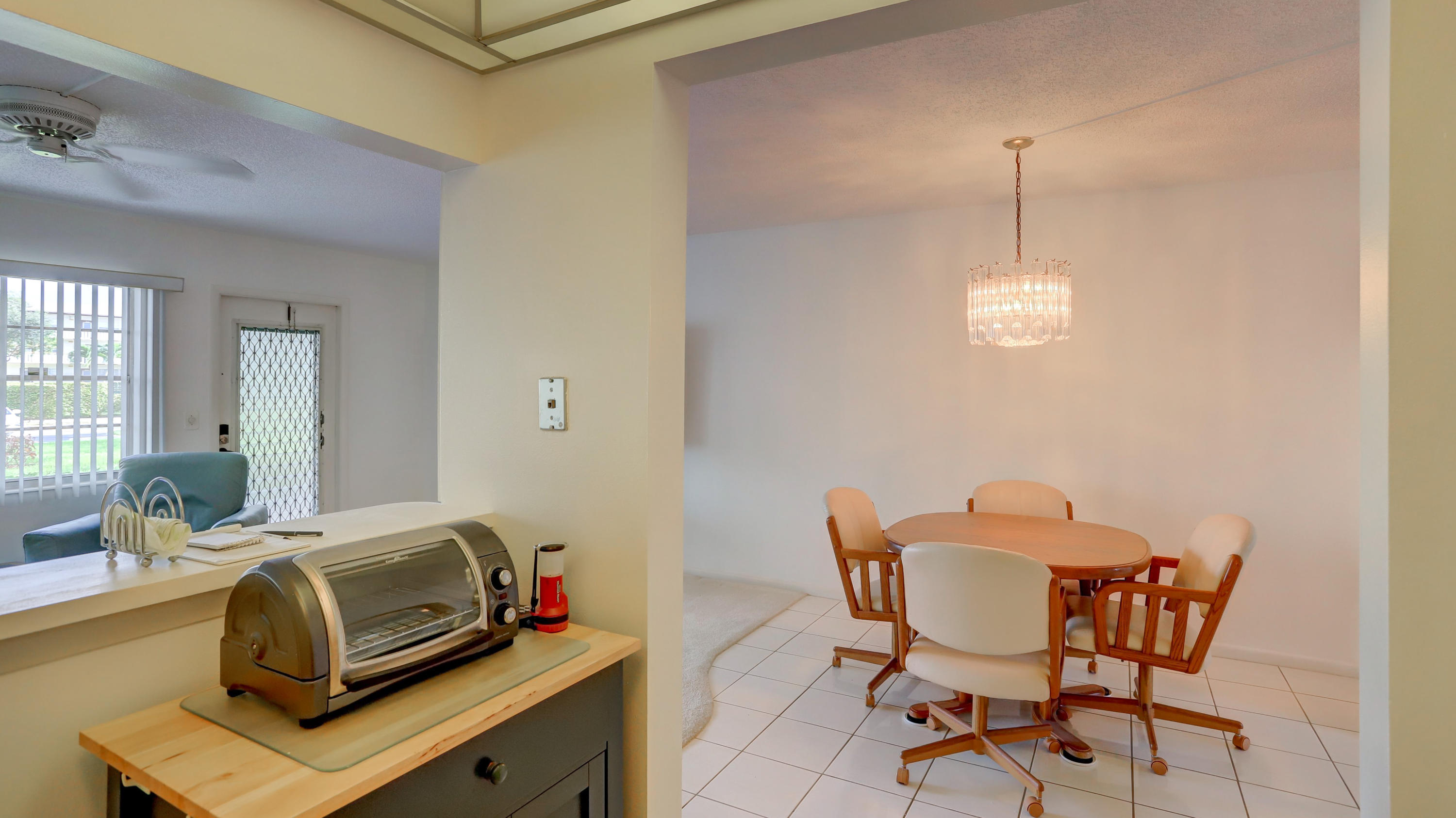 128 Mansfield D Boca Raton, FL 33434 - Photo 9 of 19 IMG_9557_58_59_60_61