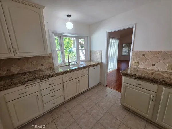 $4,895 | 11 Eccelstone Circle, Irvine, CA 92604