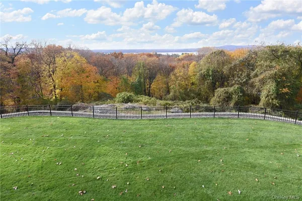 $14,500 | 10 Castle Road, Irvington, NY 10533