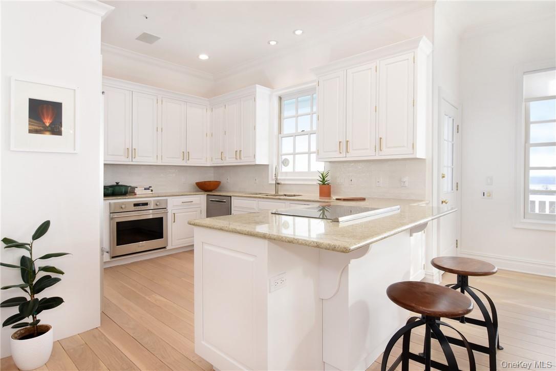 10 Castle Road Irvington, NY 10533 - Photo 7 of 13 Extra counter space with induction cook top.